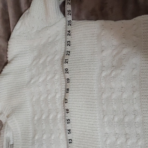 Cozy Casual. NWT. White Knit Sweater Crew Neckline Mixed Pattern Knit Size 2X/3X - Picture 7 of 16